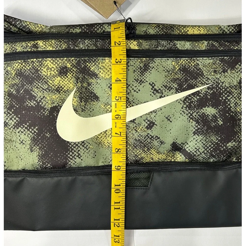 Nike Brasilia 9.5 Training Duffel Bag Medium Green Black Digital Camo FZ2585-386